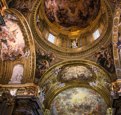 rooman kirkot nähtävyyksinä kupoli