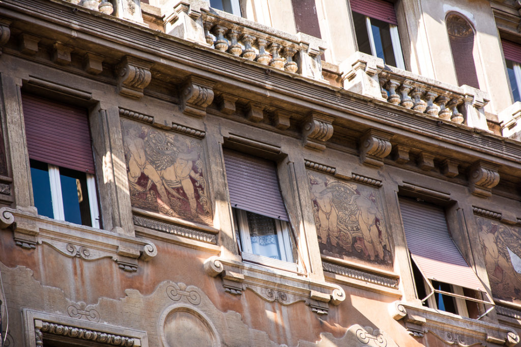 seinämaalaukset roomassa quartiere coppede