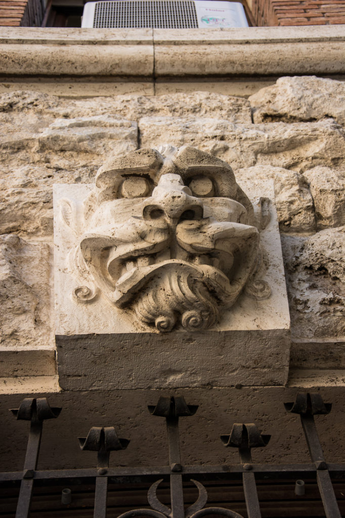 leijonanpää roomassa quartiere coppede