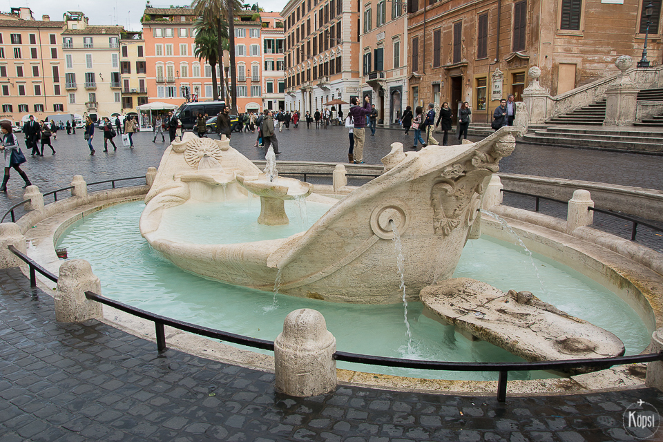 fontana di barcaccia piazza di spagna