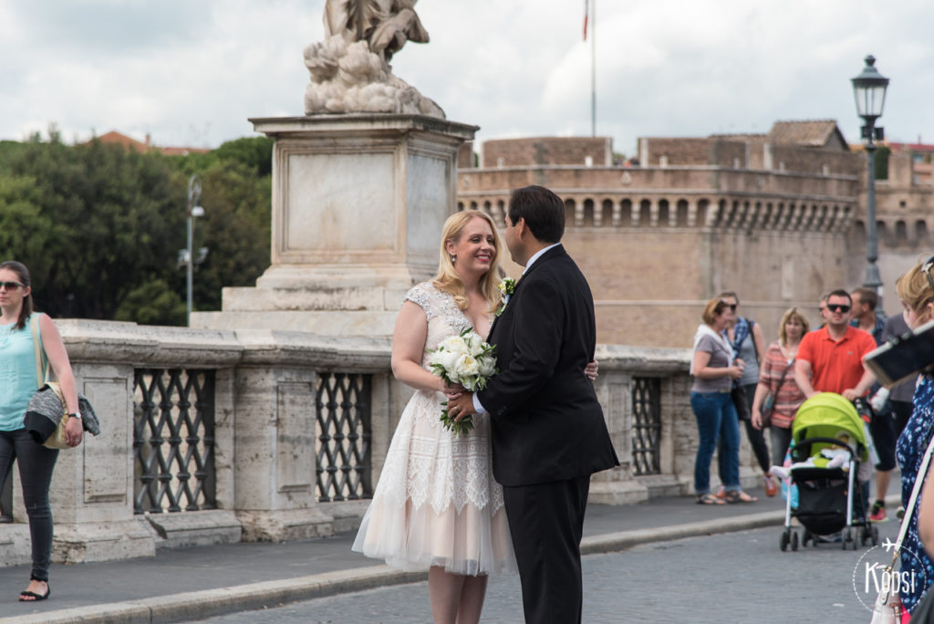 tuore aviopari roomassa